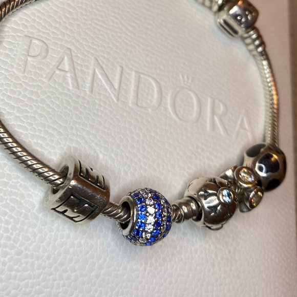 PANDORA blue-silver bracelet with charms - Picture 2 of 4